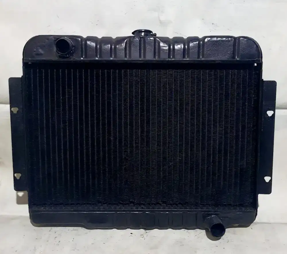 Radiator Jeep CJ7 Diesel & Bensin