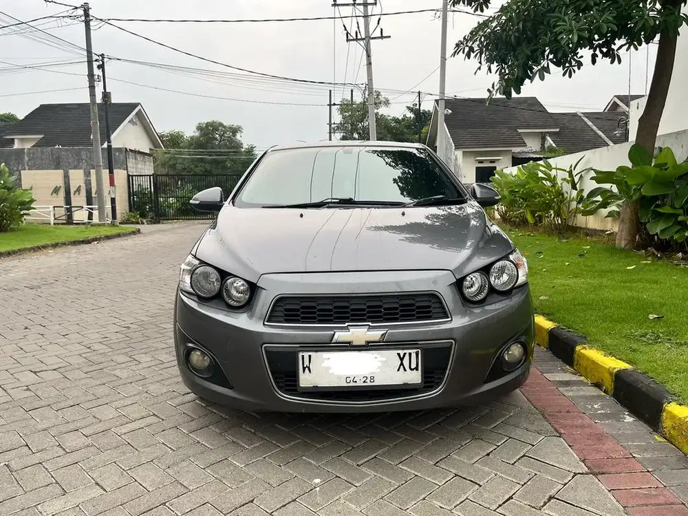 Dijual Chevrolet Aveo Sonic 2013 pemakaian 2014