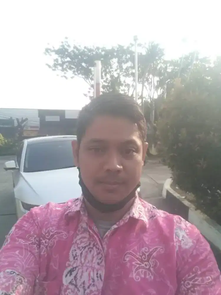 Saya mencari pekerjaan sbg driver pribadi..