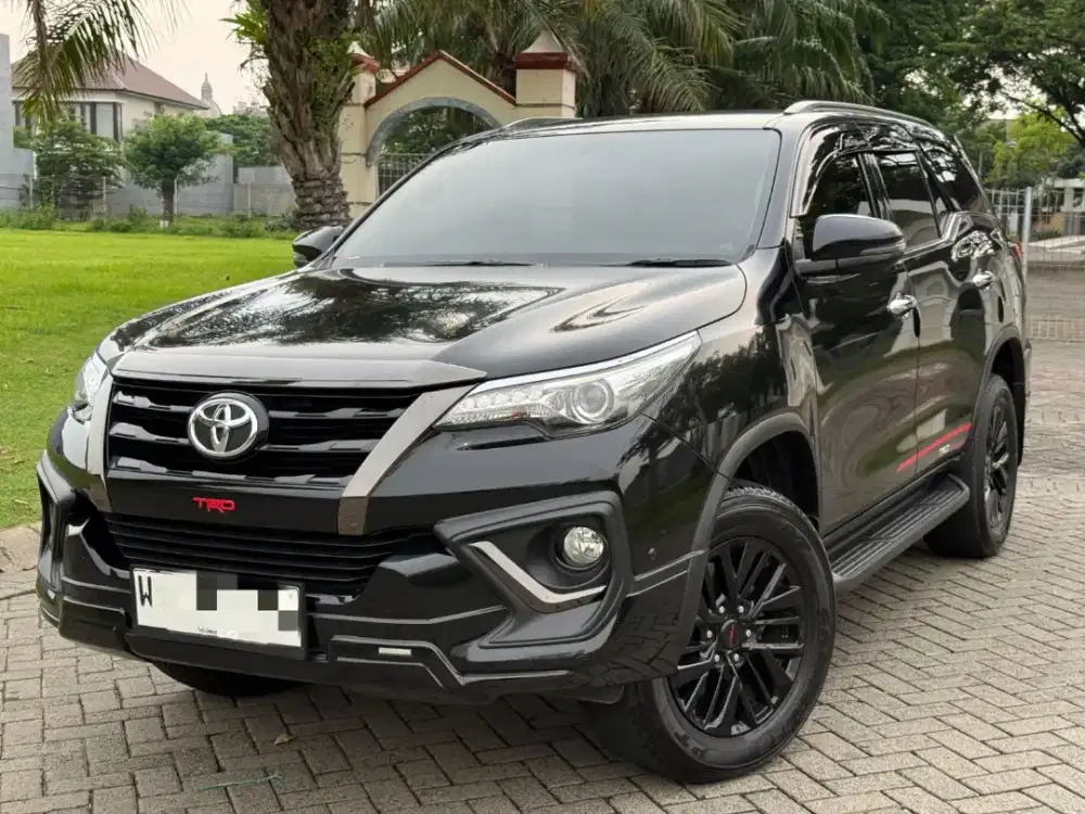 Toyota Fortuner VRZ TRD 2020 Matic Hitam Favorit