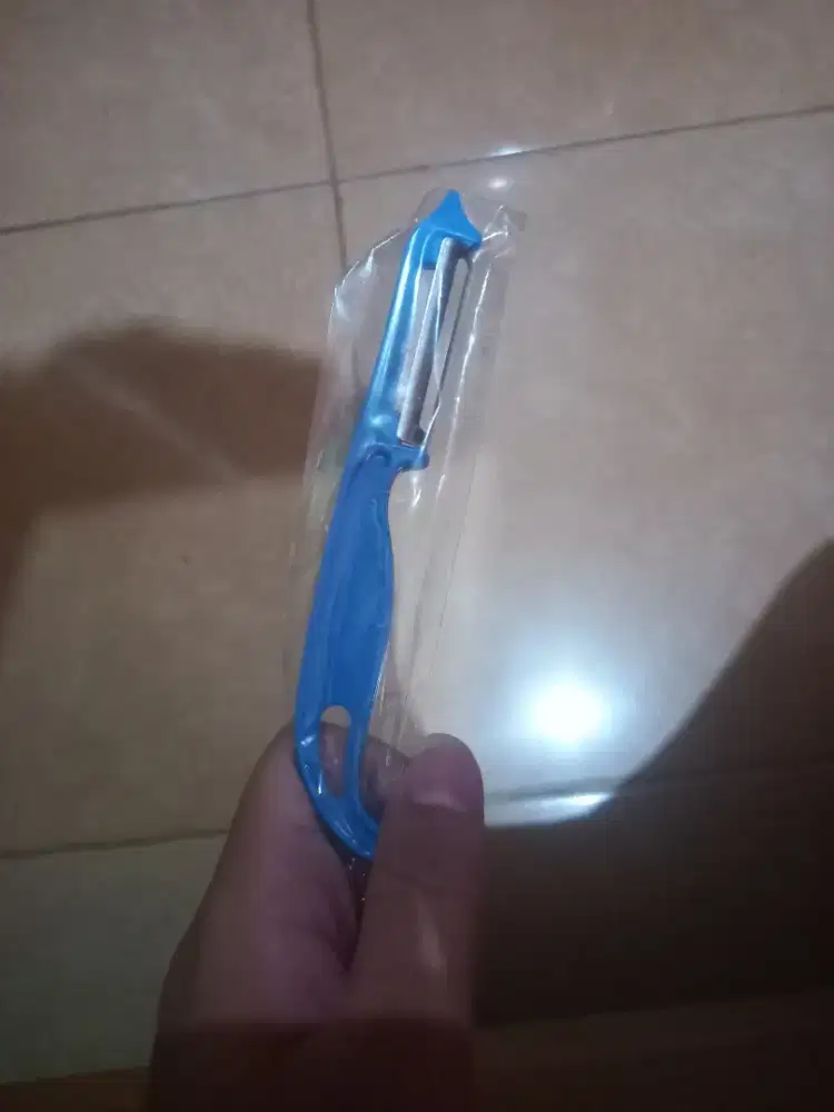 Alat Buat Ngupas Kentang atau Wortel