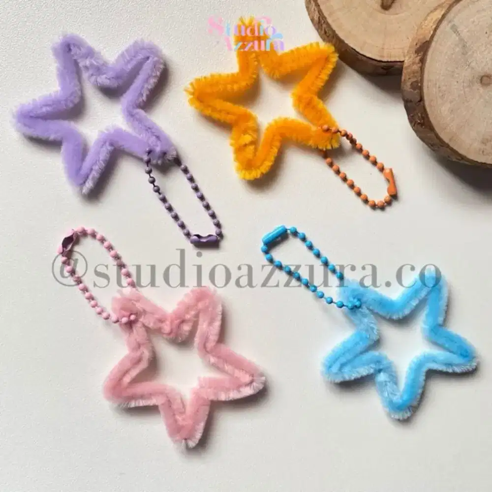 Keychai berbagai bentuk ( inisial & bintang )