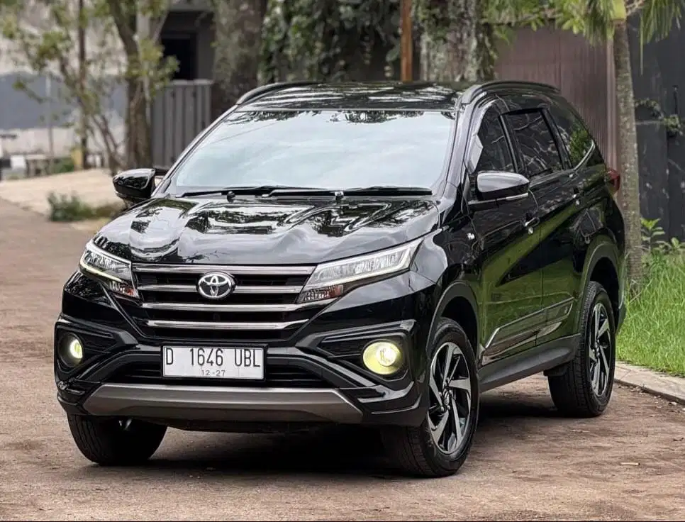 New RUSH GR SPORT 1.5 MANUAL 2022 LowKM 45rb RECORD TOYOTA BANDUNG