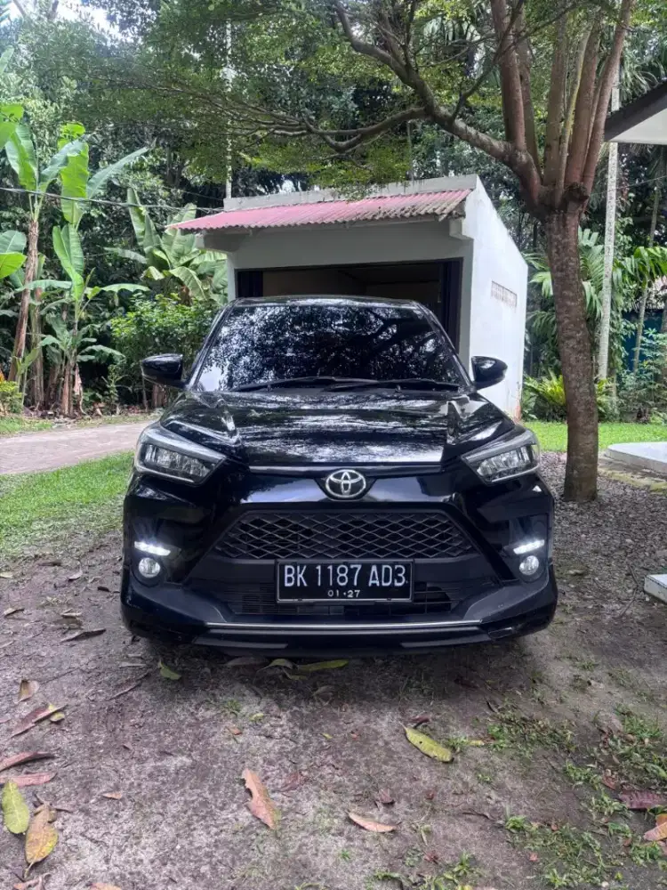 Toyota raize turbo at two tone