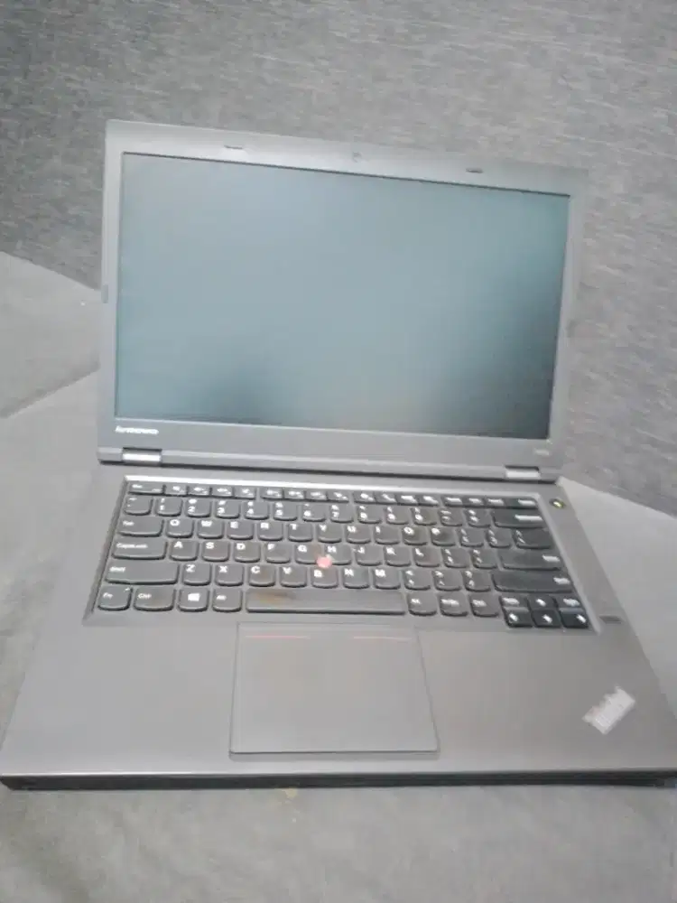 LAPTOP Lenovo T440 SIAP PAKAI ( Ram 12 gb + i5 gen 4 )