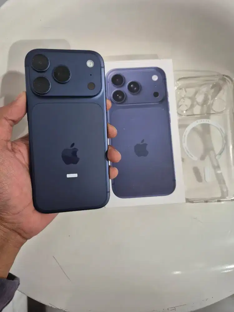 iPhone 17 pro 512gb iBox deep blue like new