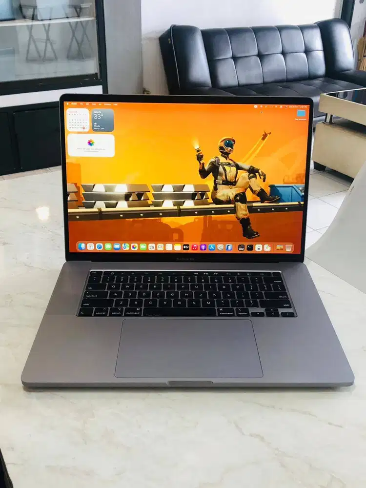 MacBook Pro Touch Bar 2019 Intel Core i7 DUAL Graphics 16/512GB