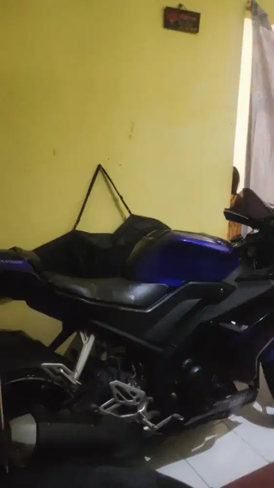 JUAL R15 V3 masih bagus mulus