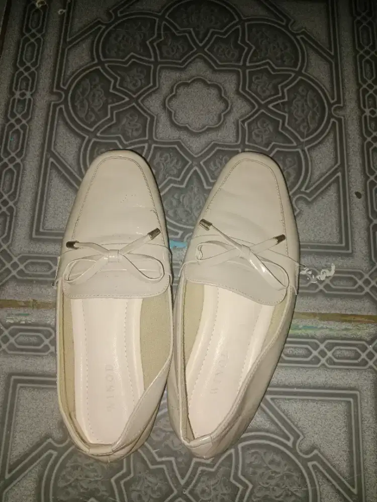 sepatu flatshoes merk winod