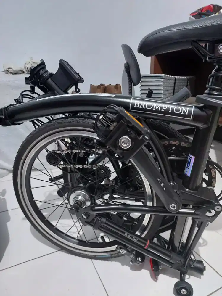 Sepeda Brompton C line M6L 2023 black mulus