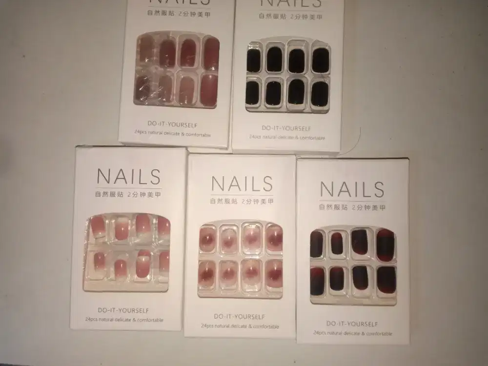 Kuku palsu nails art