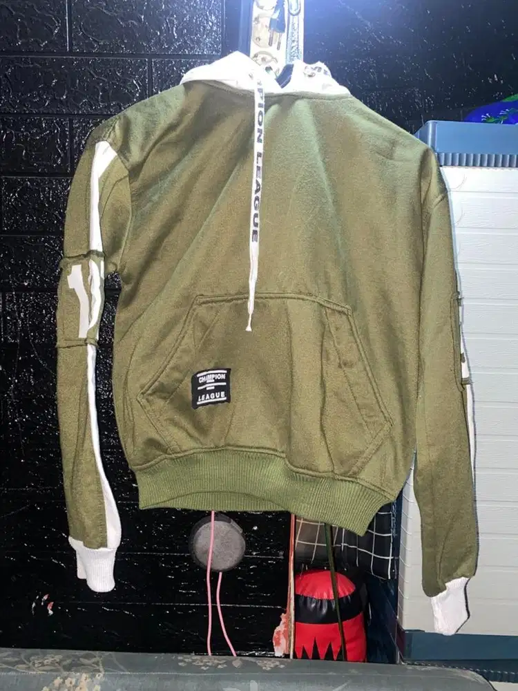 Sweater warna army