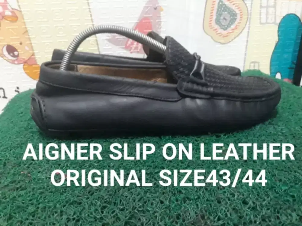 AIGNER SLIP ON LEATHER ORIGINAL SIZE43/44 Kndisi siap pakai asli