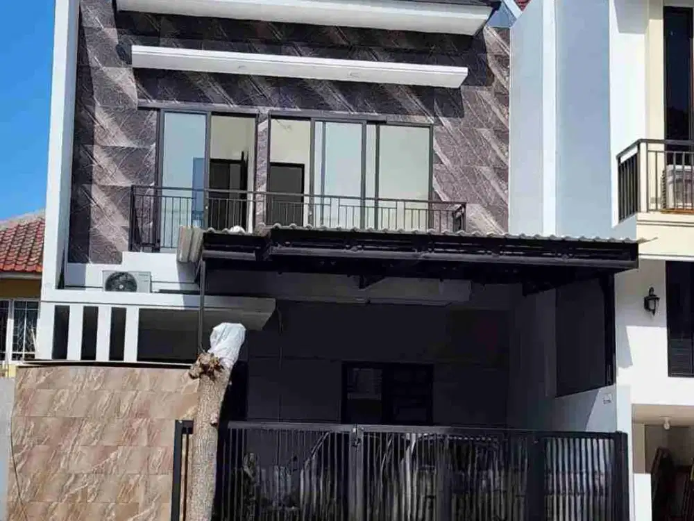 Dijual Rumah Pakuwon City Taman Mutiara (TS)
