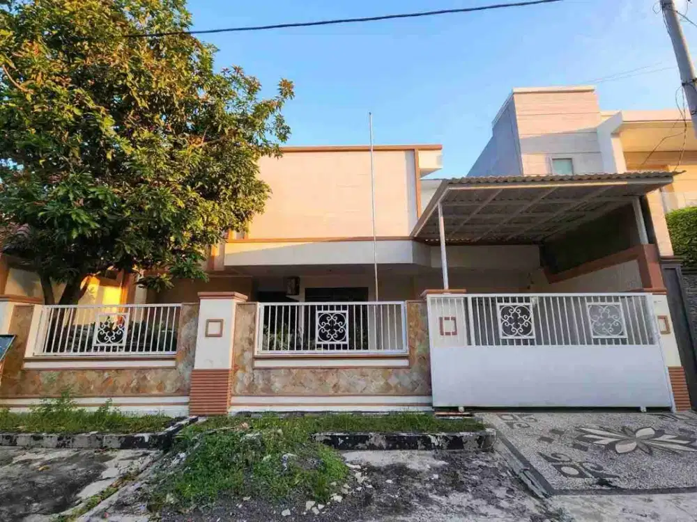 Dijual Rumah Dharmahusada Indah Tengah