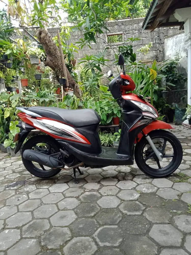 Spacy Helm In Ijnjeksi 2012