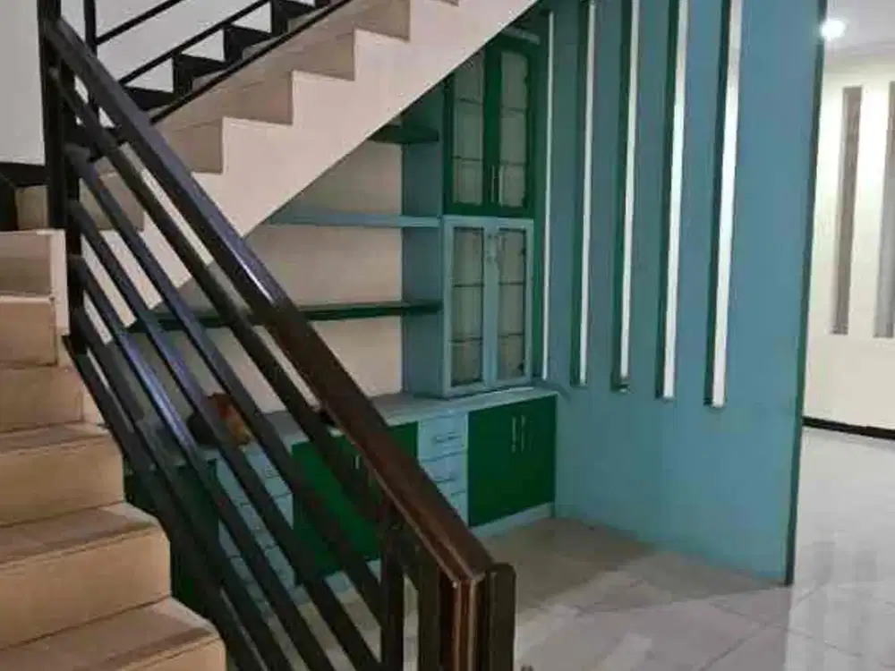 Rumah 3 lantai Furnished Kavling Polri Jelambar Bonus Villa Puncak