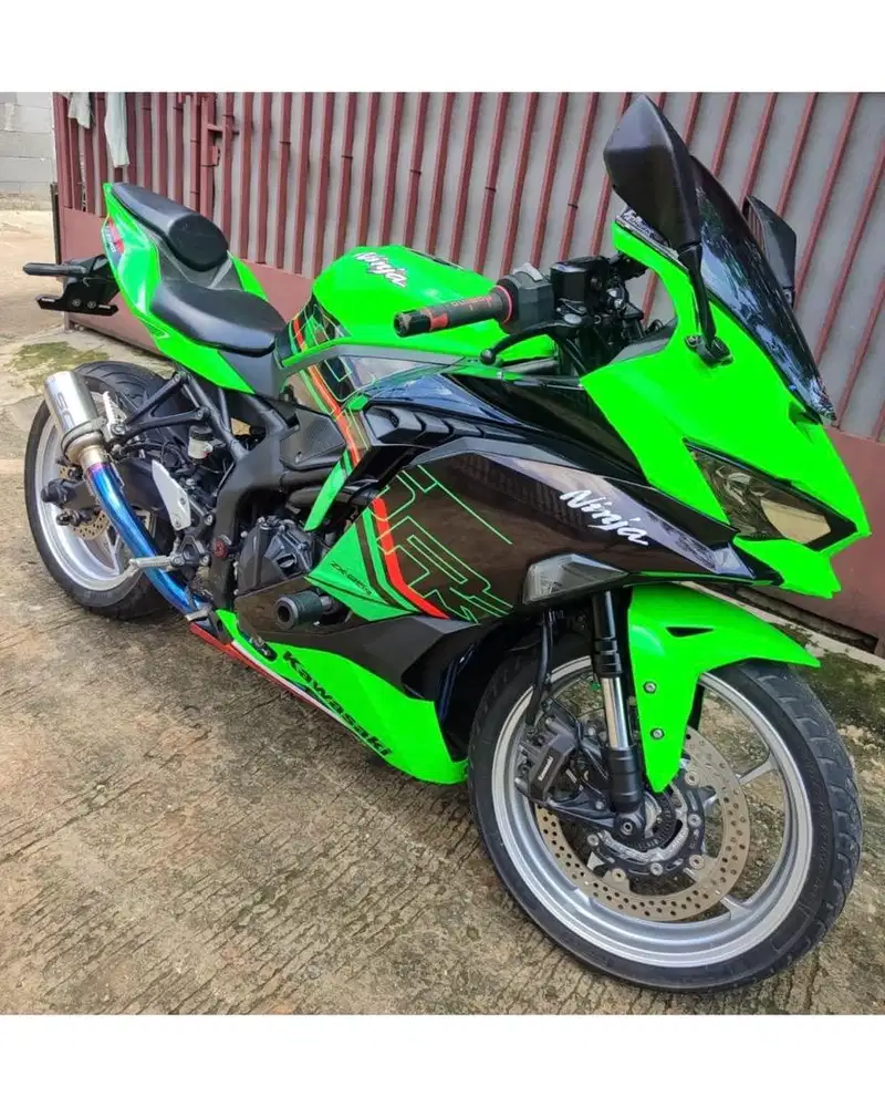 ZX25R 2023 NIK 2022 TFT