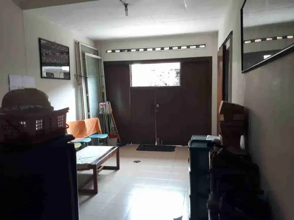 Dijual Rumah Lama Terawat di Pejompongan Jakarta Pusat
