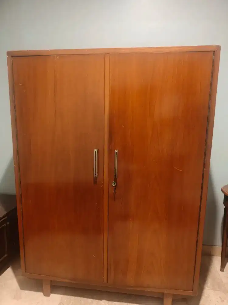 Jual lemari kayu jati coklat