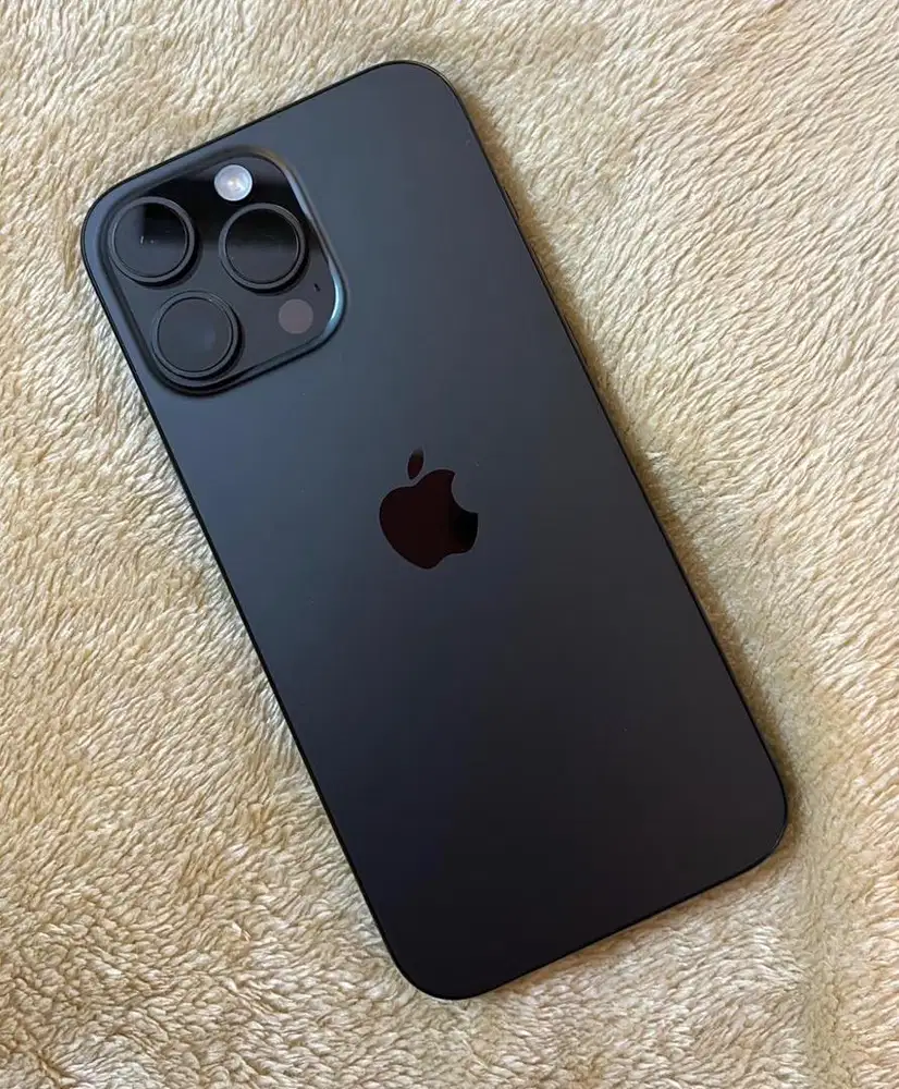 Iphone 16 Pro - Hitam