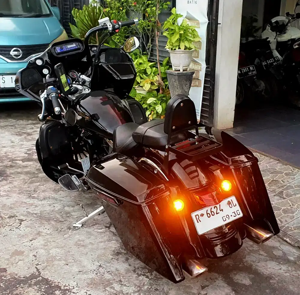 SM SPORT V16 CUSTOM ROAD GLIDE