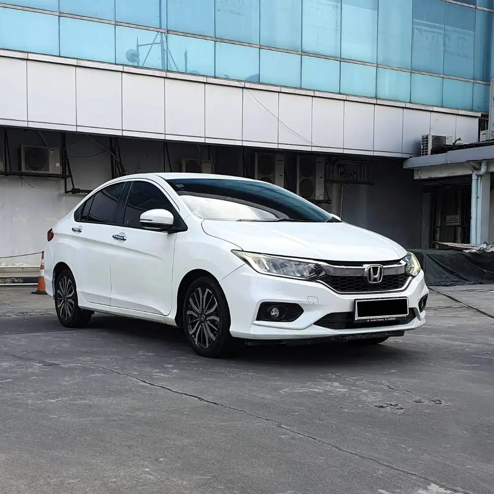 TDP 10 JT ! LOW KM 54 RB ! HONDA CITY E SEDAN PUTIH 2018 !