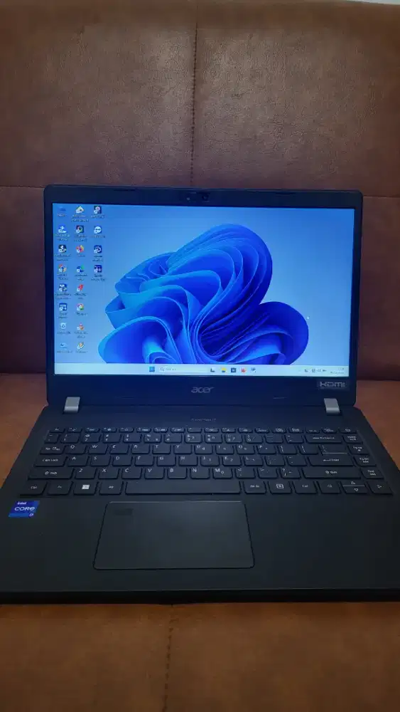 Acer travelmate P214 i7 1165G7 Memori 8GB/SSD 512GB kuliah,Tugas,kerja