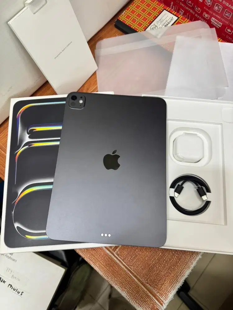 Ipad pro M5 11-inc 512gb wifi garansi inter on nov2026 fulset original