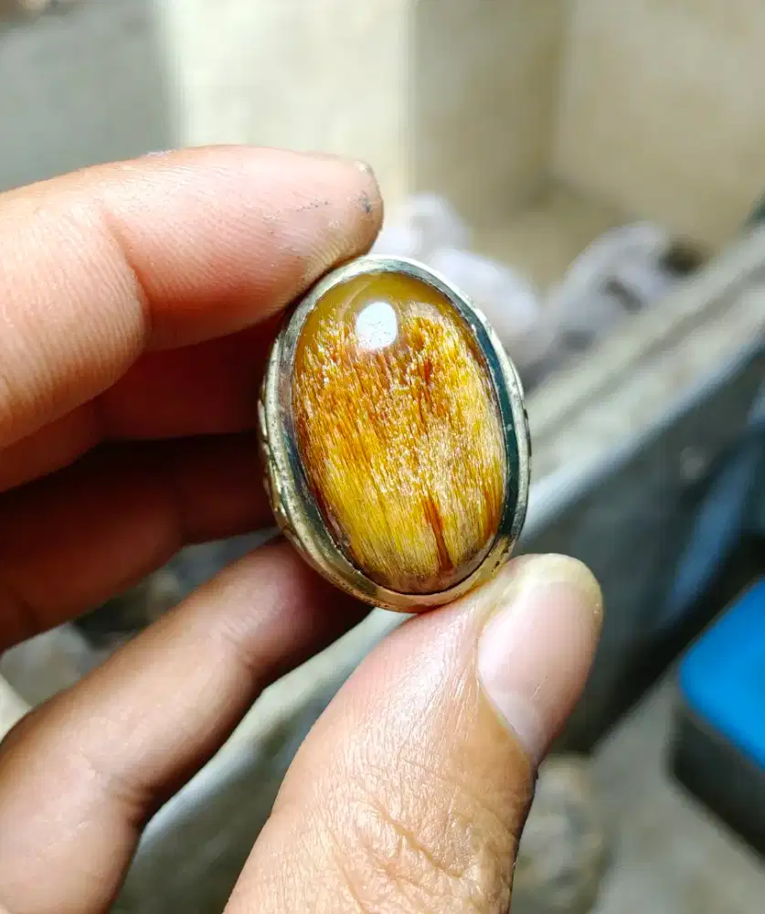 Batu Cendana bodi glass dim medium