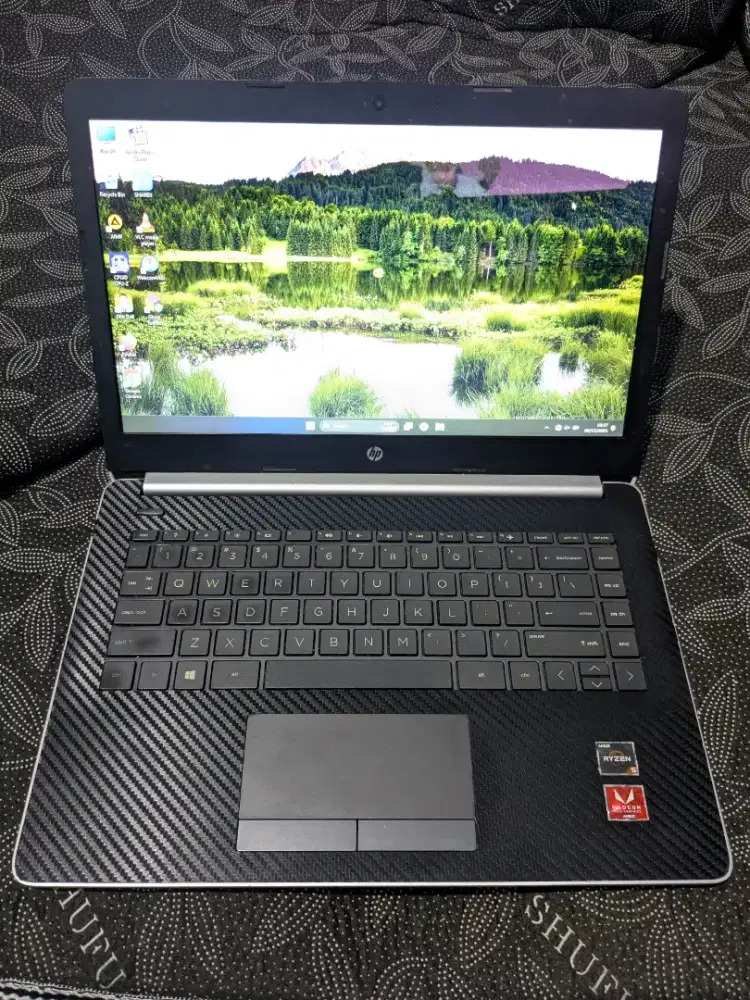 Laptop HP 14-CM0078AU AMD Ryzen 5 2500 Ram 8 SSD 128 Normalan