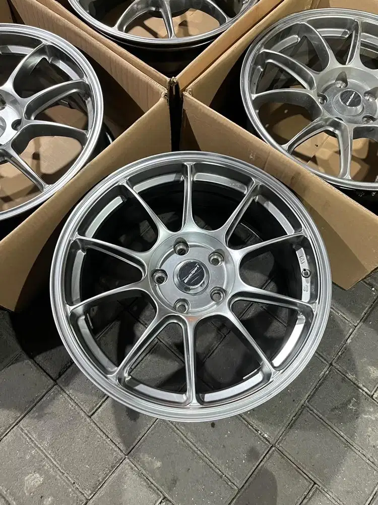 Wedsport tc105x r17 hypersilver like new cond