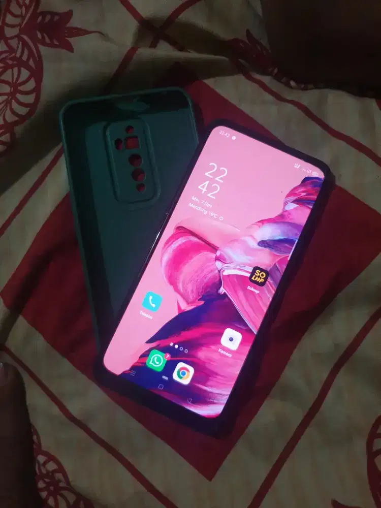 Oppo Reno 2Z Ram 8 / 256 ori blm pernah bongkar minus retak glass aja
