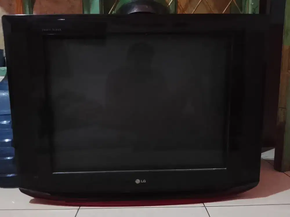 tv LG pearl black tabung 29 Inch