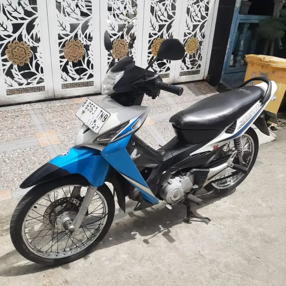 Honda Revo Absolut Revo 2007 ss lengkap mesin bagus plat B DKI