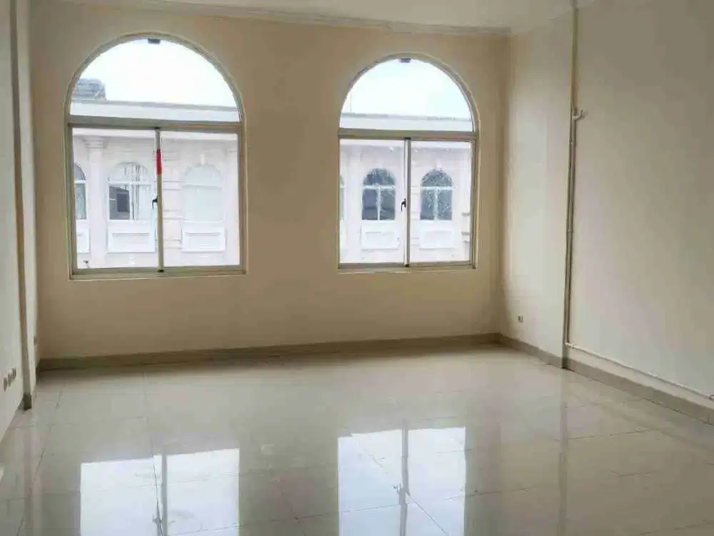 DI SEWAKAN RUKO Greenlake Jakarta Barat Tangerang