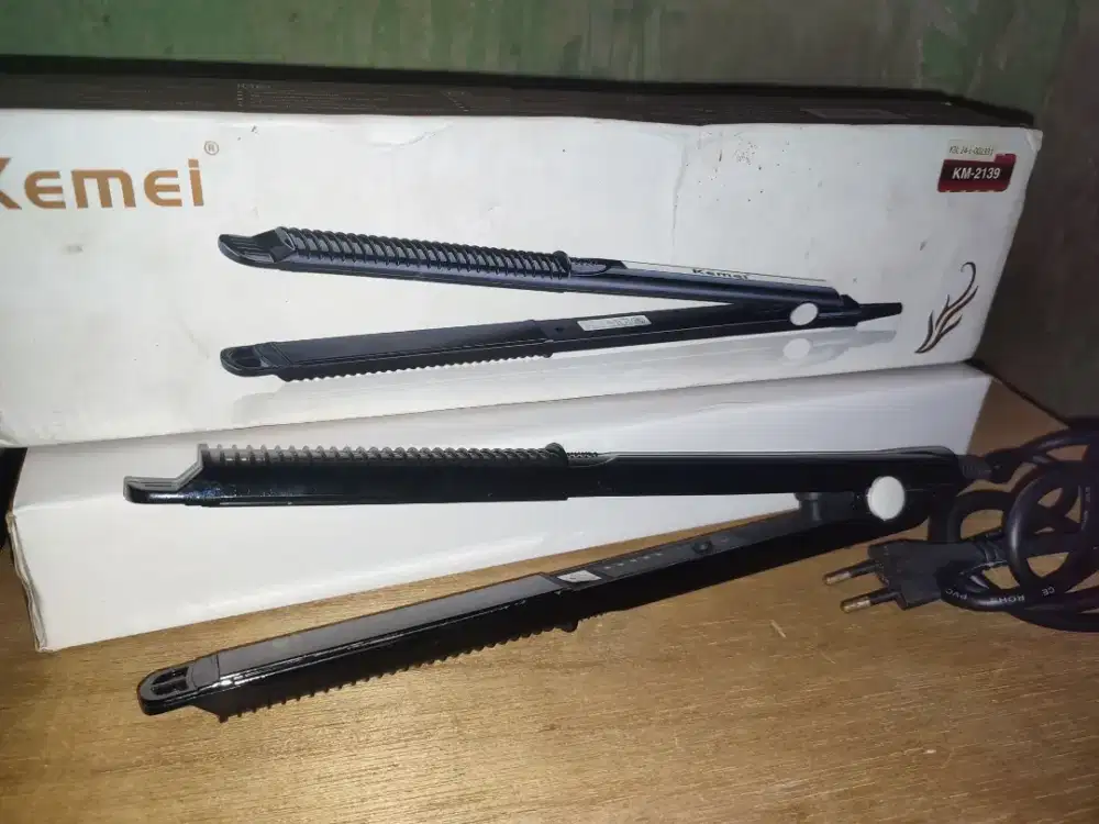 Catokan Rambut Kemei KM-2139 | Hair Straightener