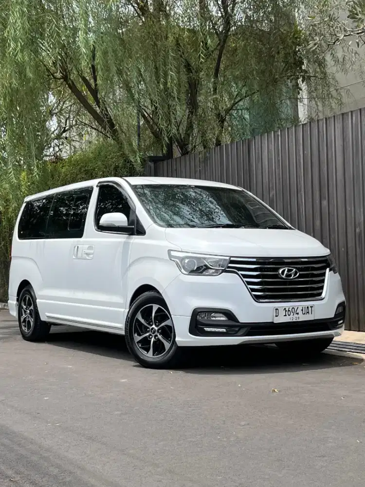 Hyundai H1 Royale Diesel Solar AT low km 59 ribu