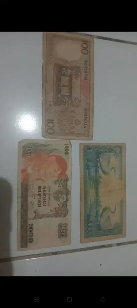 Uang kuno masih bagus