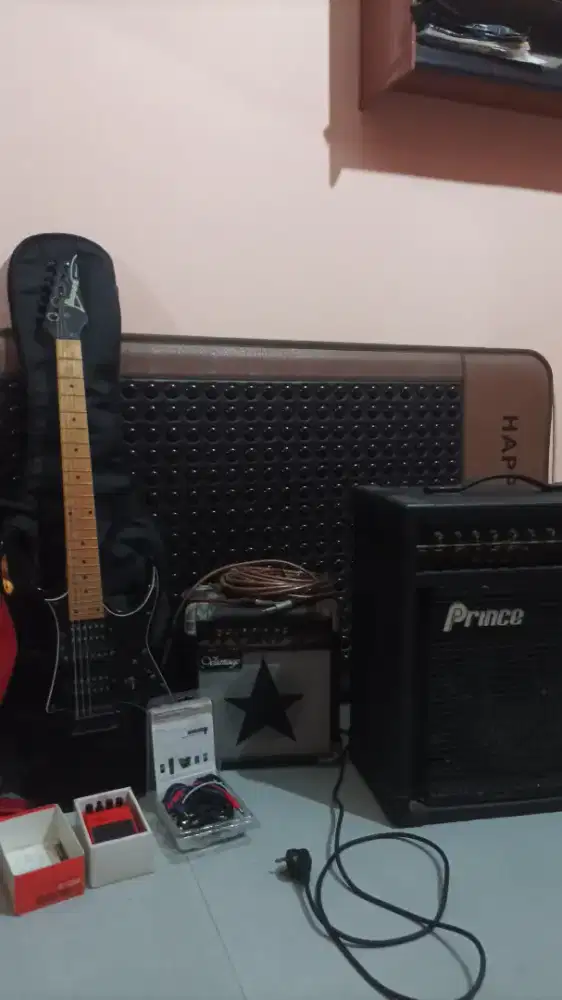 Ibanez RG550 BK japan dan satu paket sound system dan FX