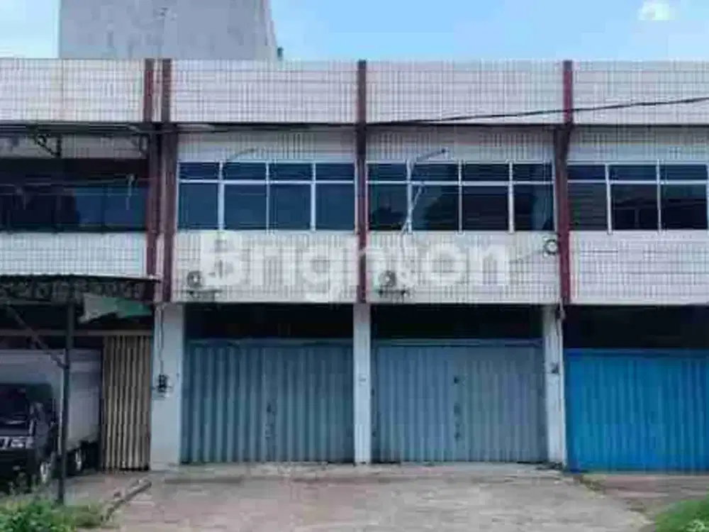 Ruko 2 Petak Dengan Rolling Parkir Luas