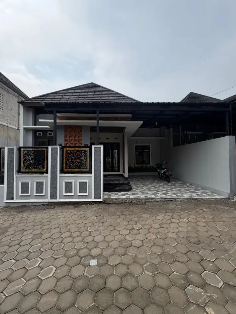 Rumah Mewah Dalam Perumahan Dekat Jogjabay 12 Menit Ke UGM