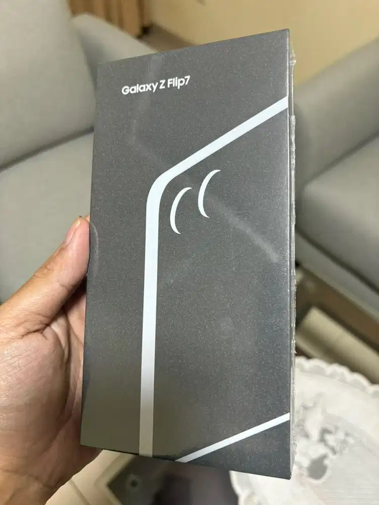 samsung z flip 7 12/256 bnib
