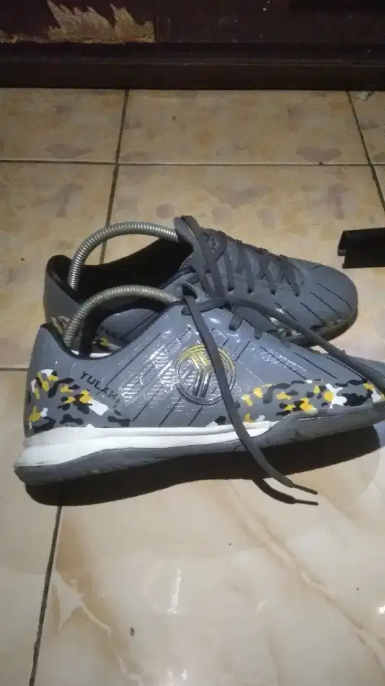 sepatu futsal yulaki brand lokal