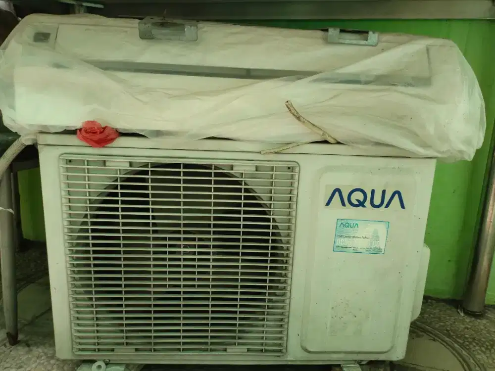 AC AQUA 1/2 PK Bekas – Masih Dingin Normal(1 Set Lengkap)