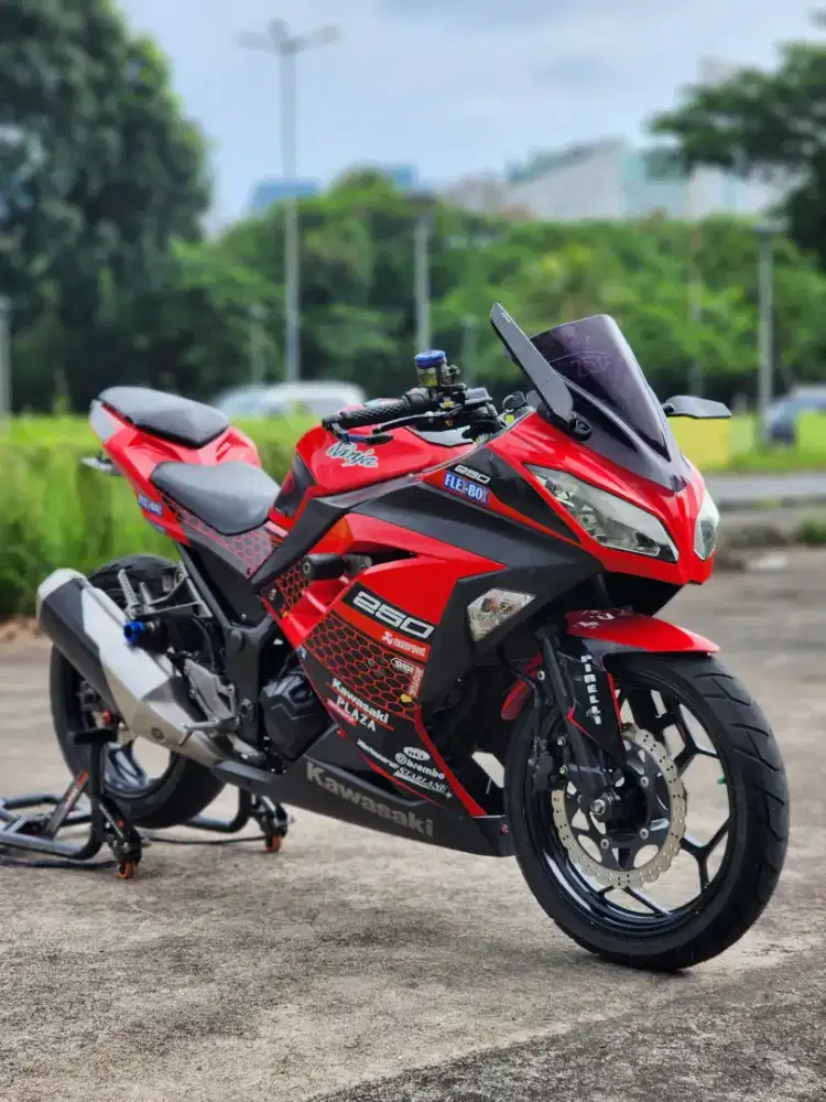 Kawasaki Ninja 250 FI Plat E Cirebon