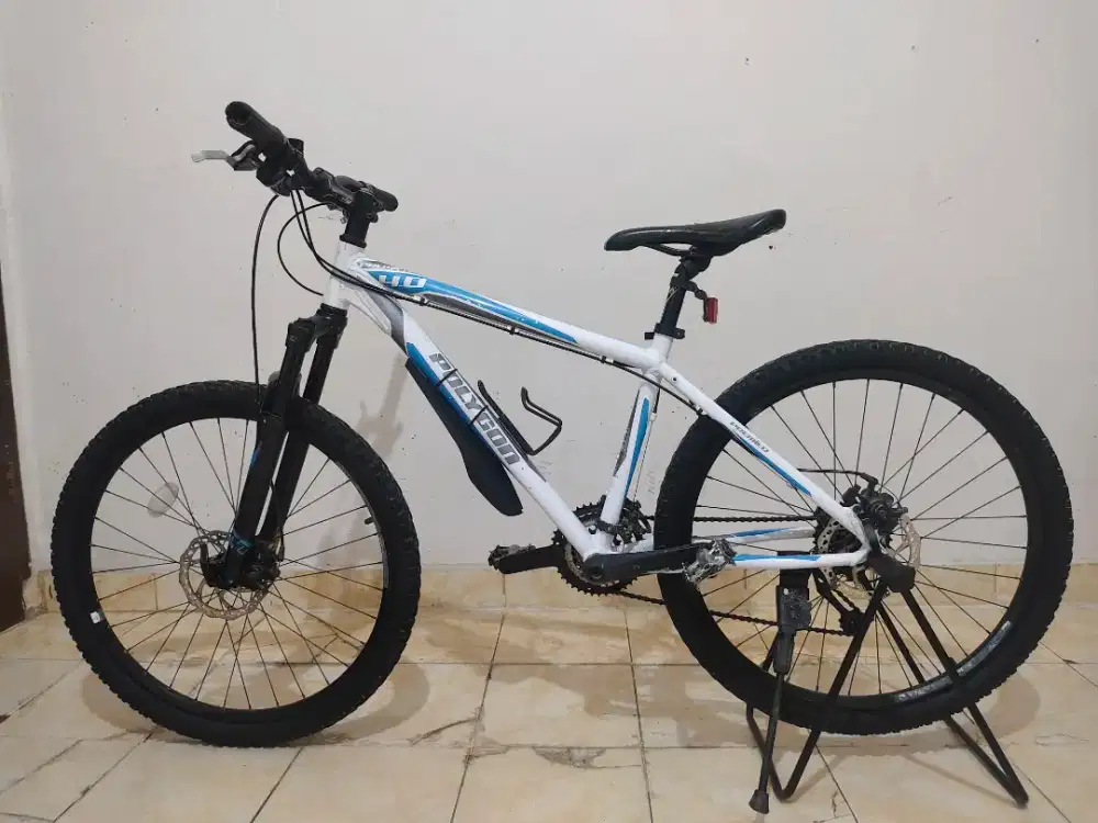 Sepeda Gunung Polygon Premier 4.0