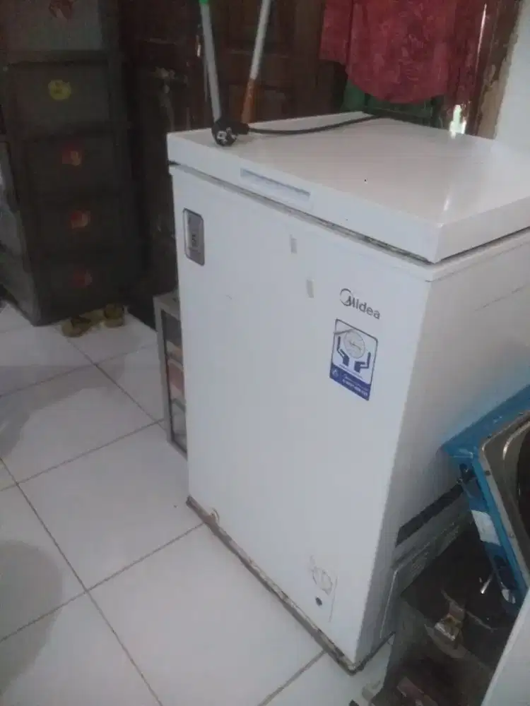 Dijual Freezer Midea