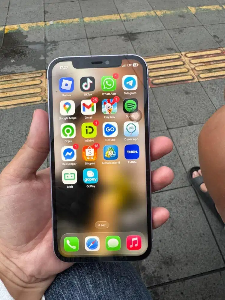 IPHONE 12  ROM 64 GB