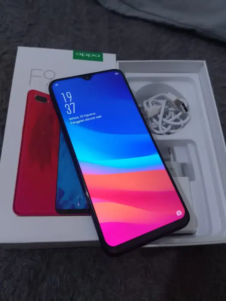 Oppo f9 pro 8/256 fullset segel mulus nominus